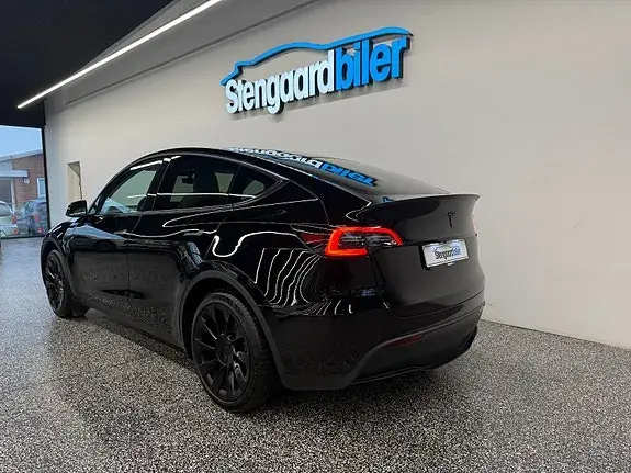 Tesla Model Y 2023 photo 5
