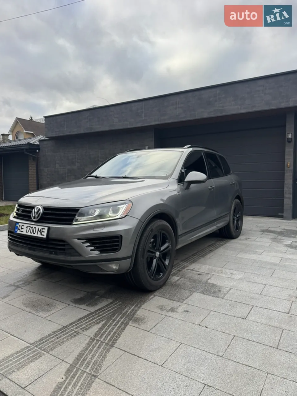 Volkswagen Touareg 2015 photo 2