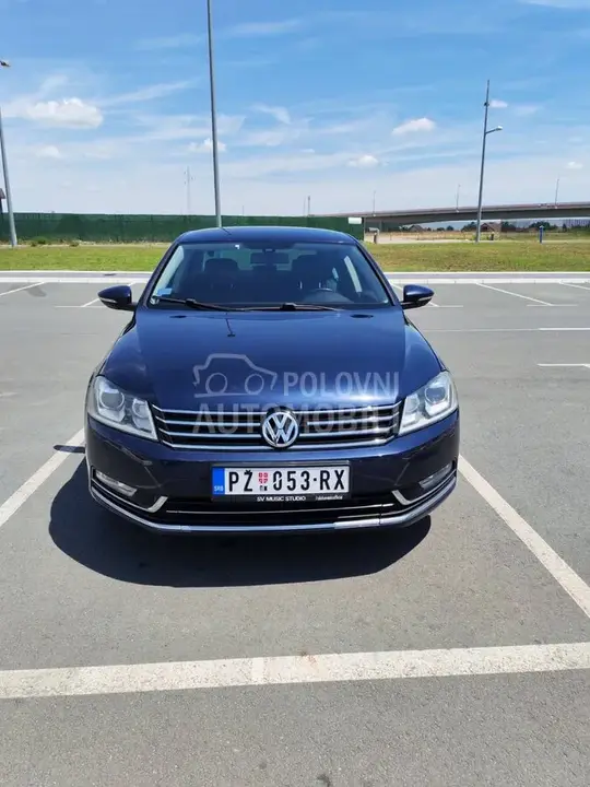 Volkswagen Passat B7 2012 photo 2