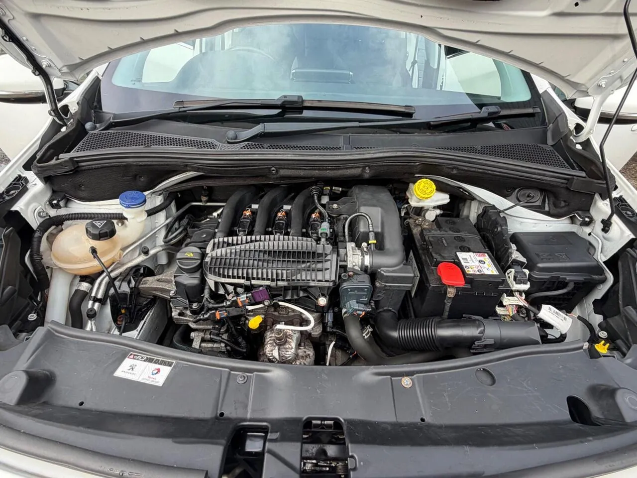 Peugeot 2008 2016 photo 2