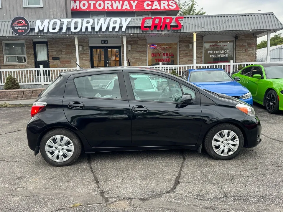 Toyota Yaris 2014 photo 5