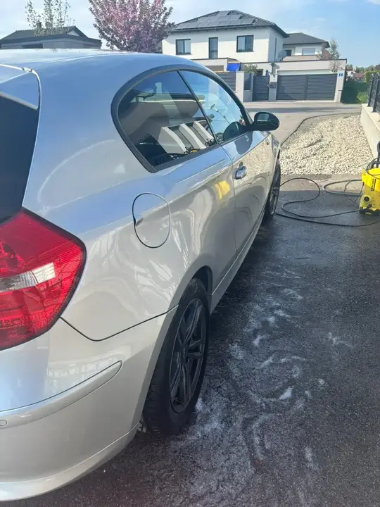 BMW 1 Series 2009 photo 3