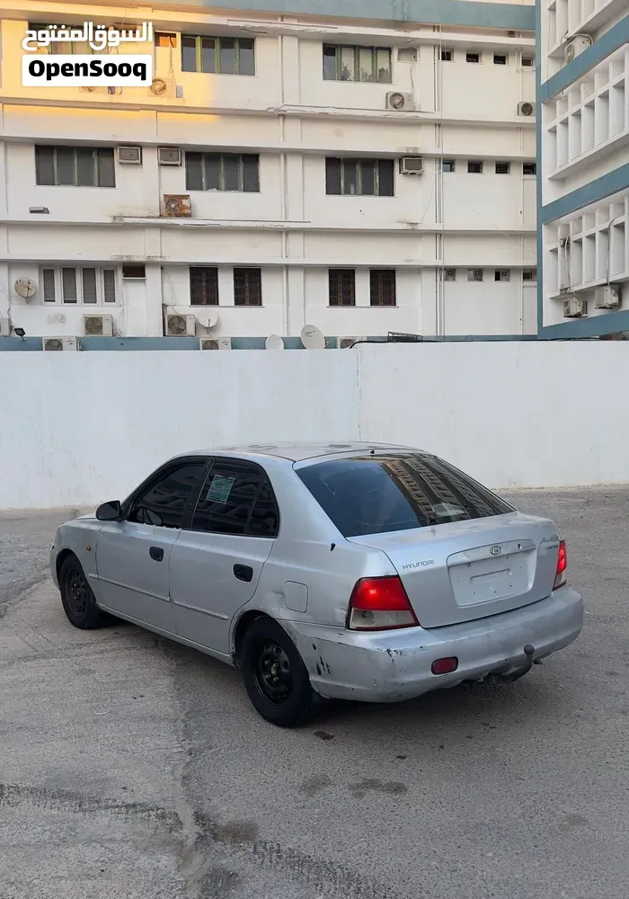 Hyundai Verna 2002 photo 3