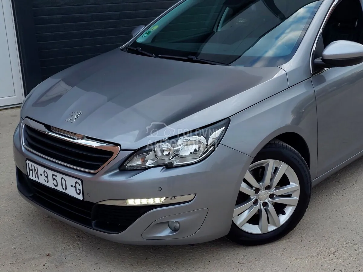 Peugeot 308 2015 photo 2