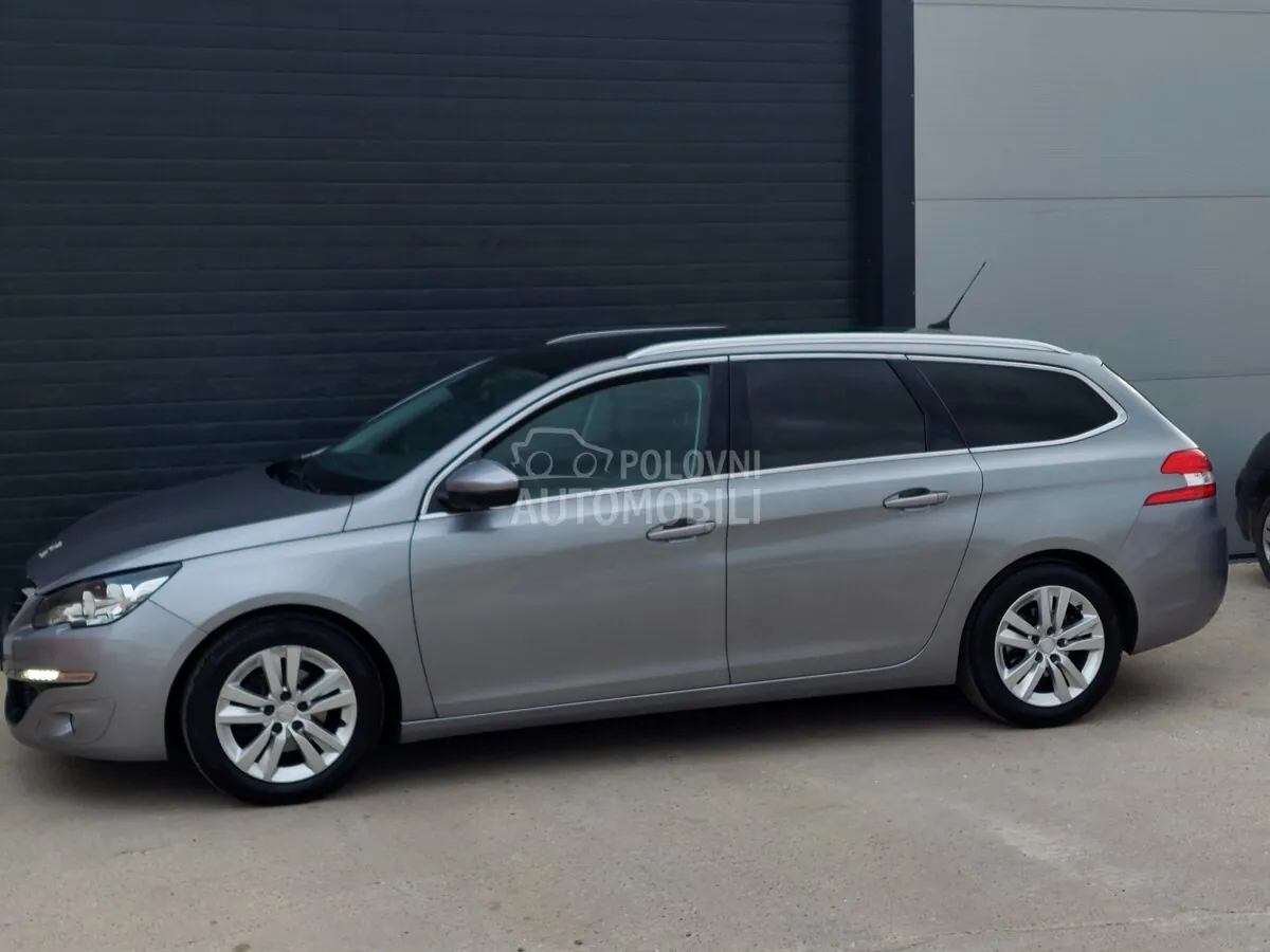 Peugeot 308 2015 photo 4