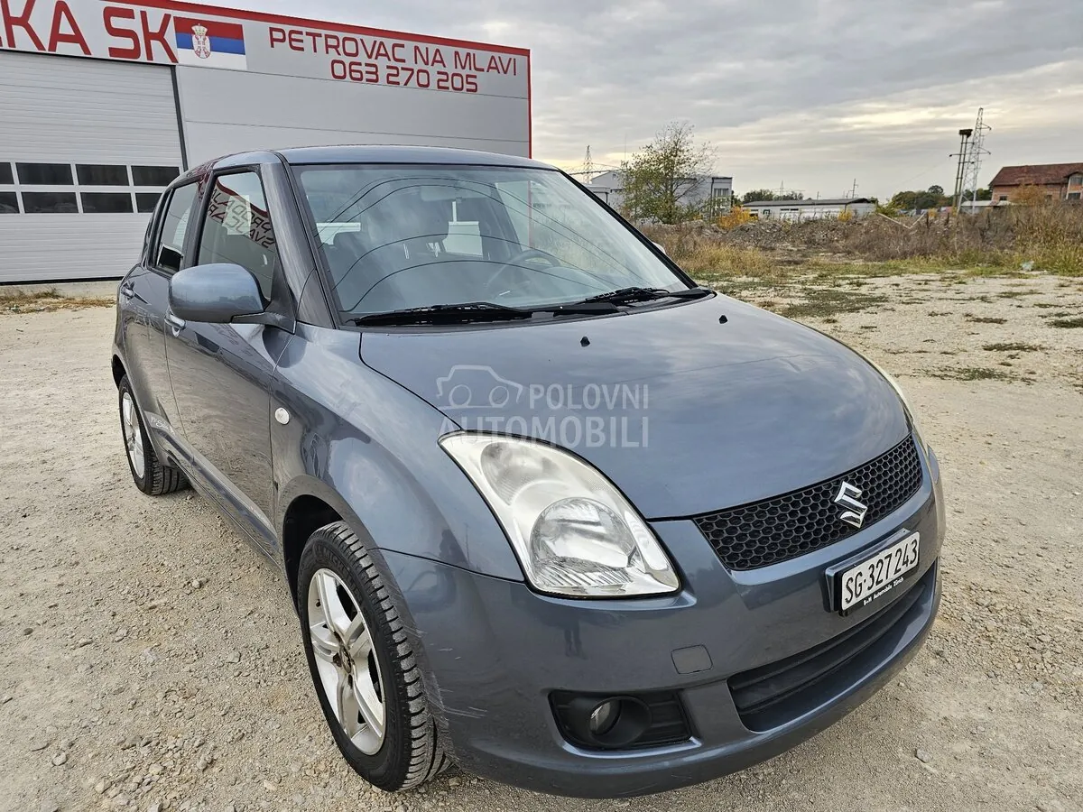 Suzuki Swift 2010 photo 3