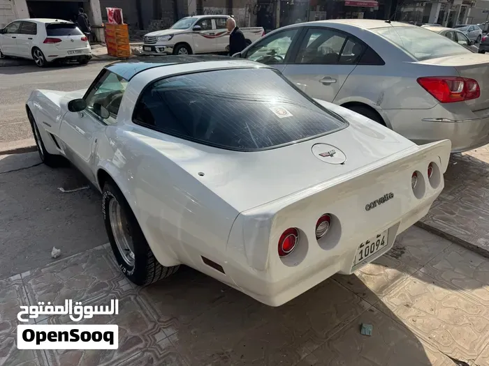 Chevrolet Corvette 1982 photo 3
