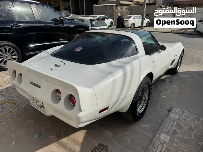 Chevrolet Corvette 1982 photo 4