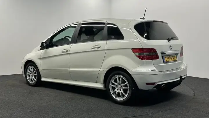 Mercedes-Benz B-Class 2011 photo 4