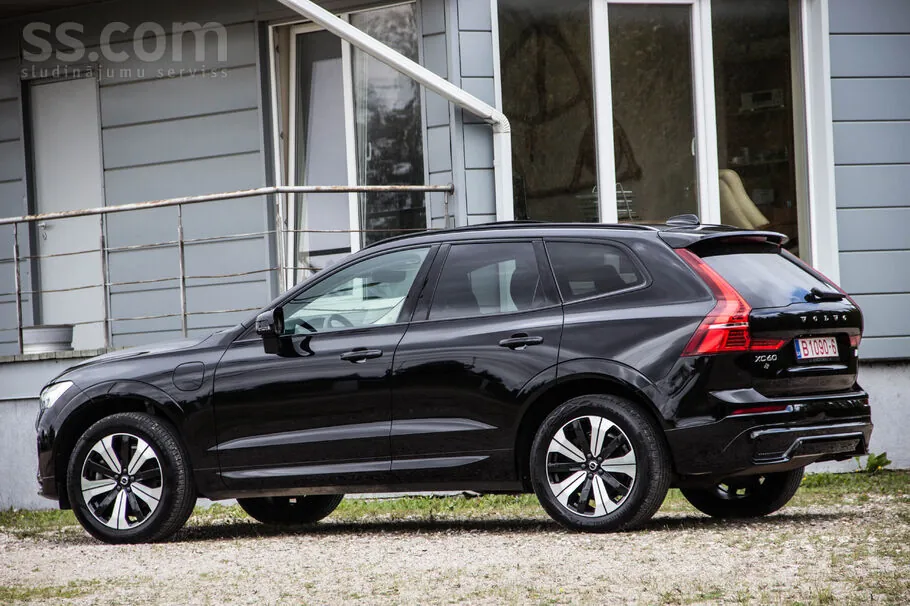 Volvo Xc60 2023 photo 3