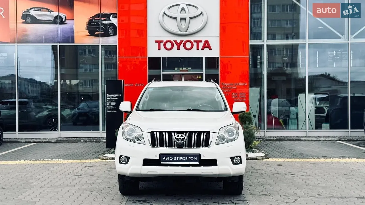 Toyota Land Cruiser Prado 2010 photo 2