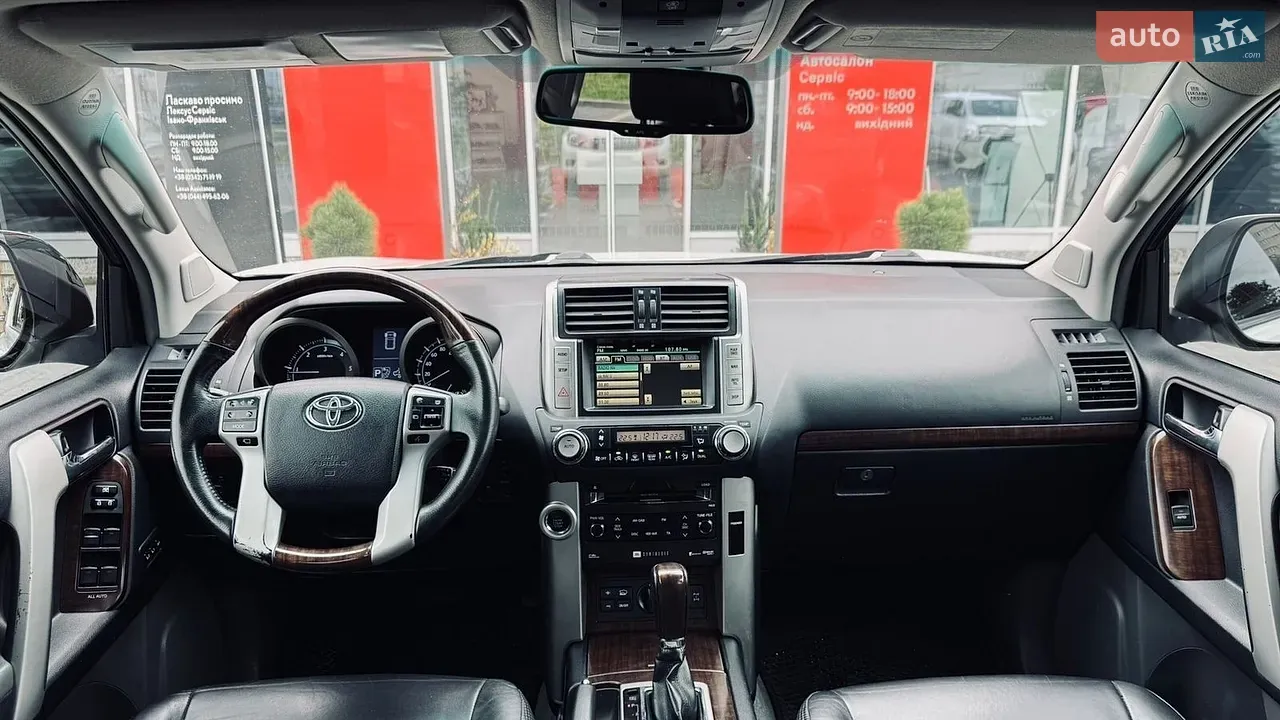 Toyota Land Cruiser Prado 2010 photo 4