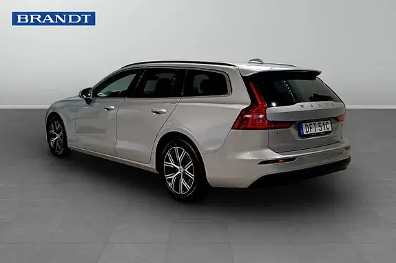 Volvo V60 2024 photo 2