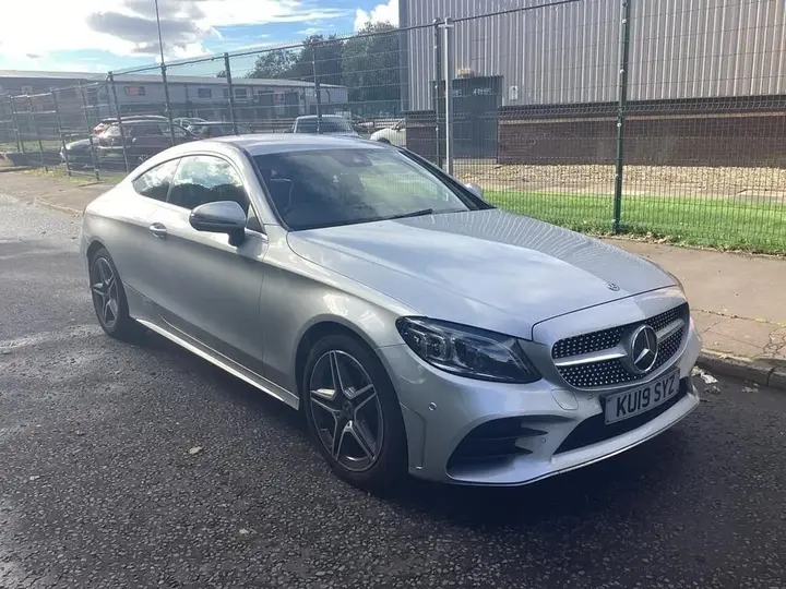 Mercedes-Benz C-Class 2019 photo 3