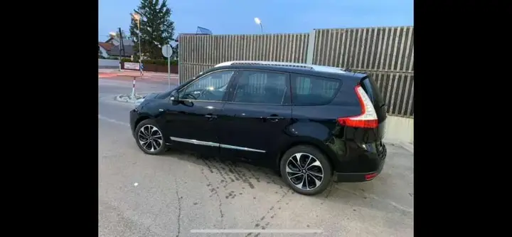 Renault Grand Scénic 2016 photo 3