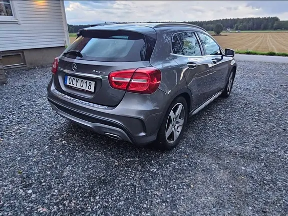 Mercedes-Benz Gla200 D 2016 photo 3