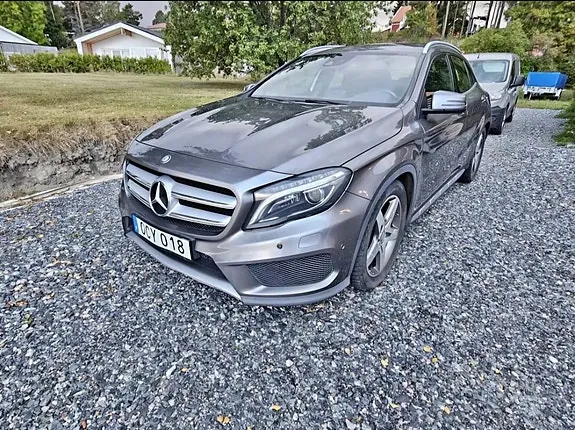 Mercedes-Benz Gla200 D 2016 photo 2
