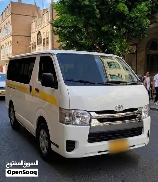 Toyota Hiace 2010 photo 5