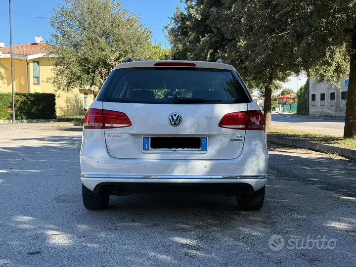 Volkswagen Passat Variant 2014 photo 3