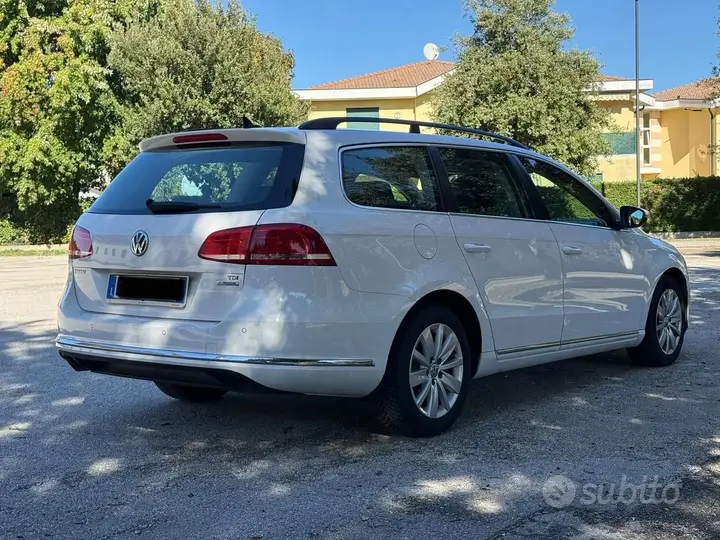 Volkswagen Passat Variant 2014 photo 4