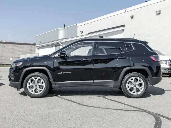 Jeep Compass 2025 photo 3