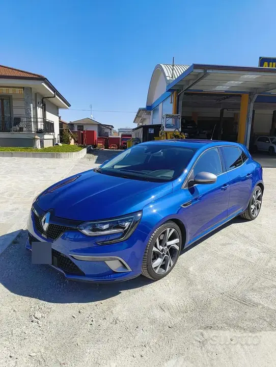 Renault Megane 2017 photo 2