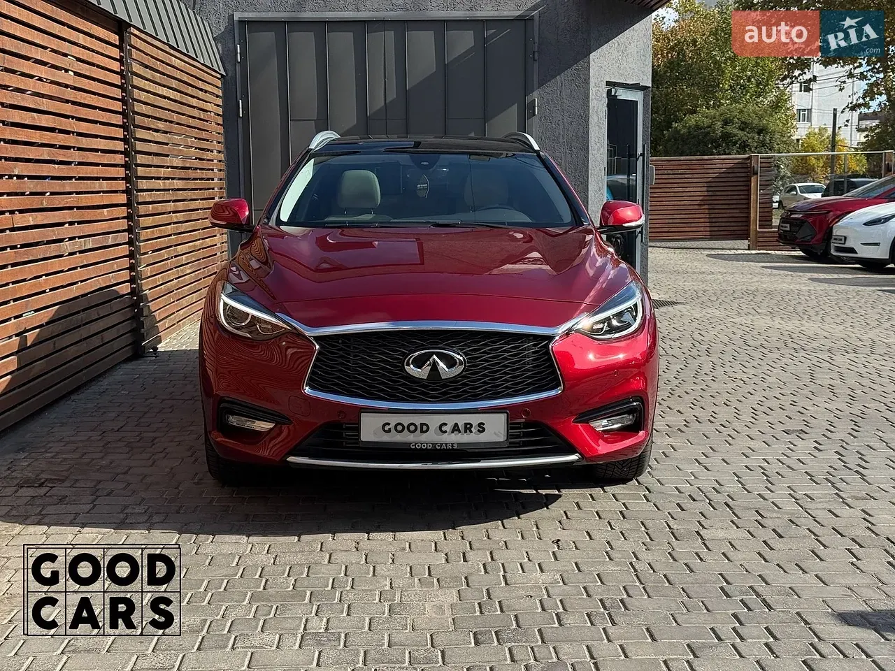 Infiniti Qx30 2016 photo 2