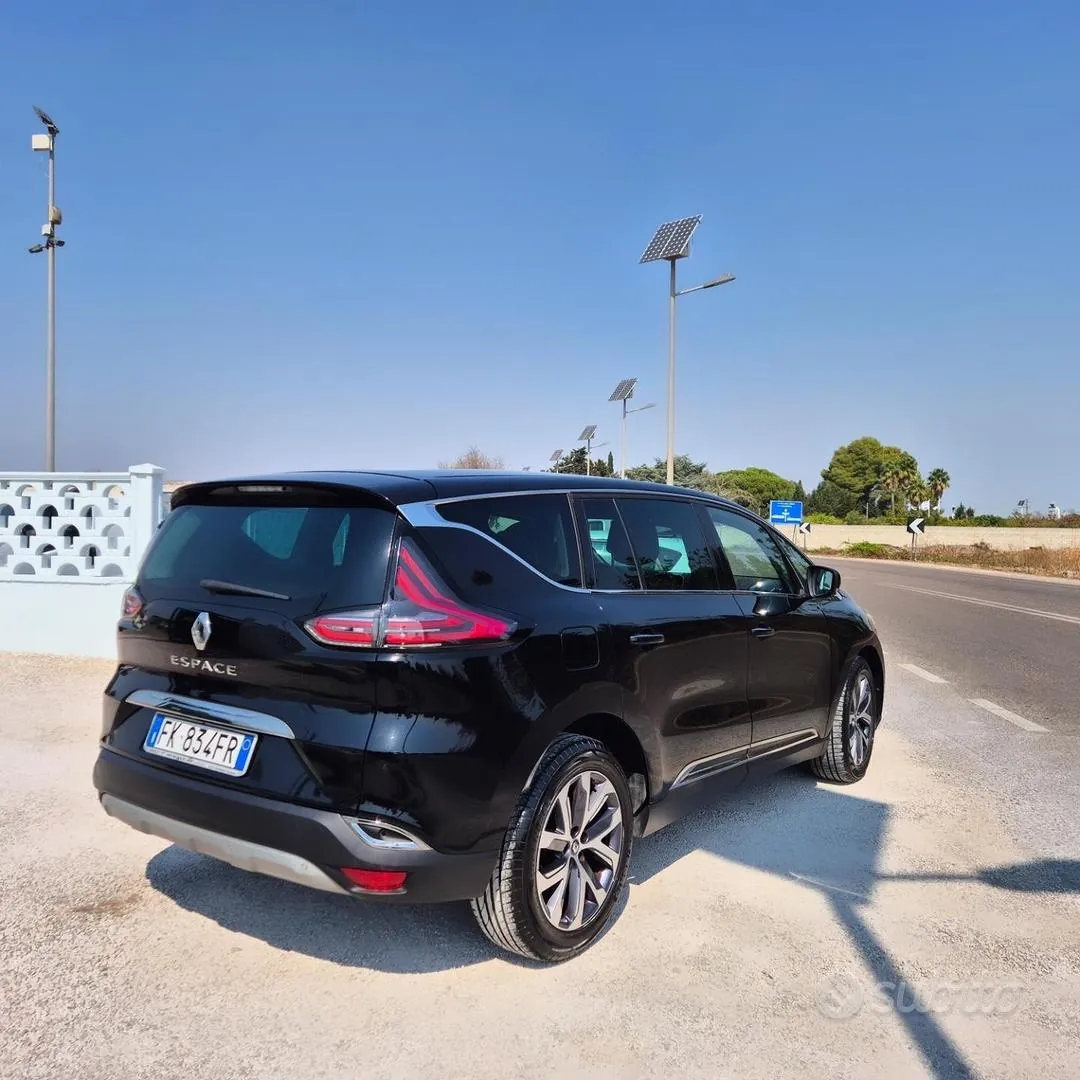 Renault Espace 2017 photo 3
