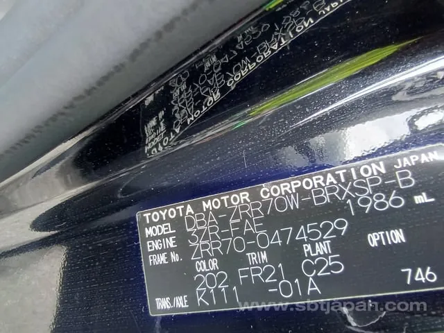 Toyota Voxy 2012 photo 5
