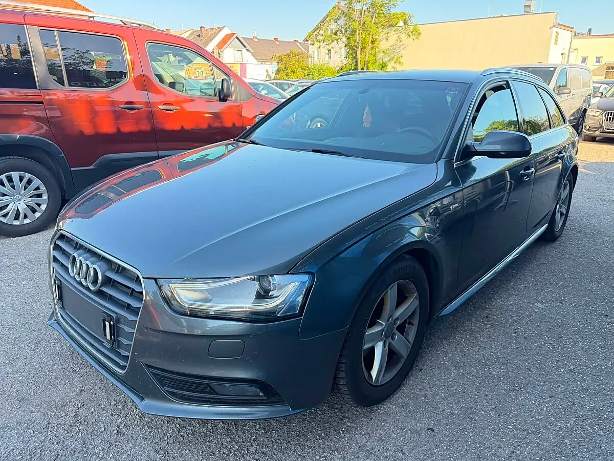 Audi A4 2013 photo 2