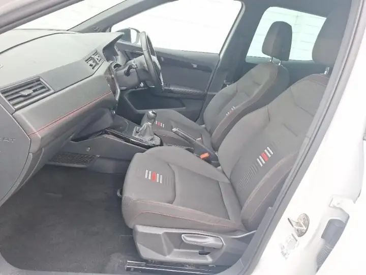 Seat Arona 2018 photo 5