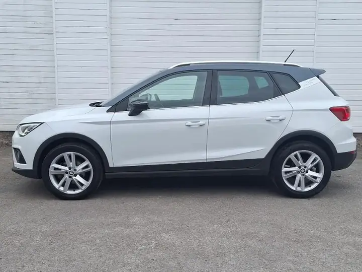 Seat Arona 2018 photo 4