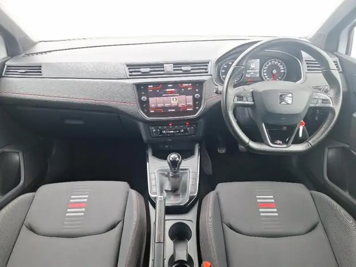 Seat Arona 2018 photo 3