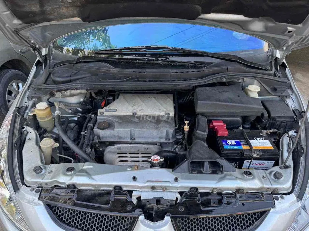 Mitsubishi Grandis 2005 photo 4