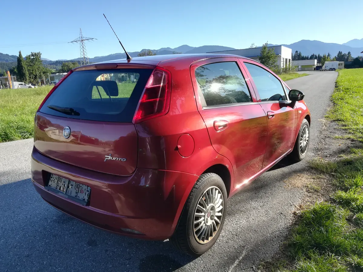 Fiat Grande Punto 2008 photo 3