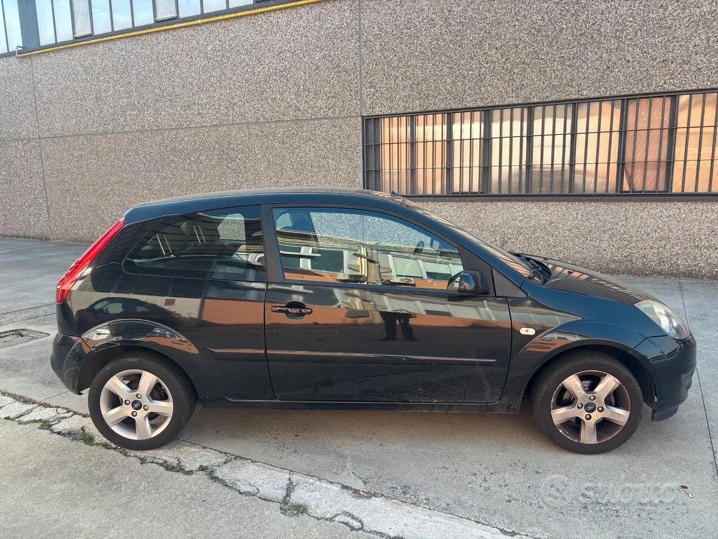 Ford Fiesta 2005 photo 4