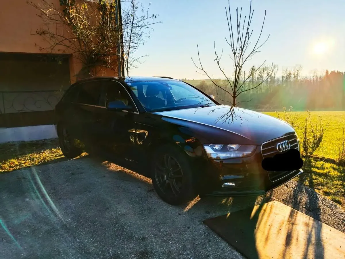 Audi A4 2015 photo 2