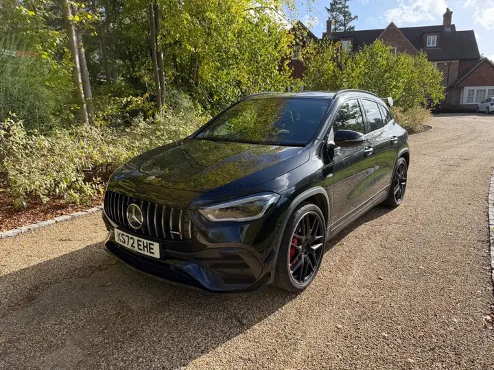 Mercedes-Benz Gla 2023 photo 2
