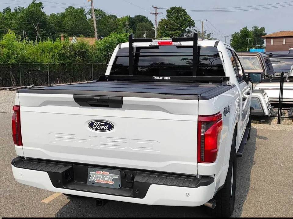 Ford F-150 2023 photo 2