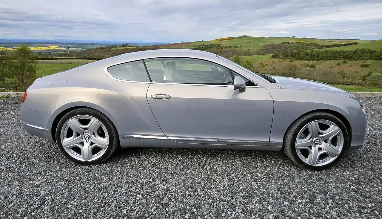 Bentley Continental Gt 2011 photo 2