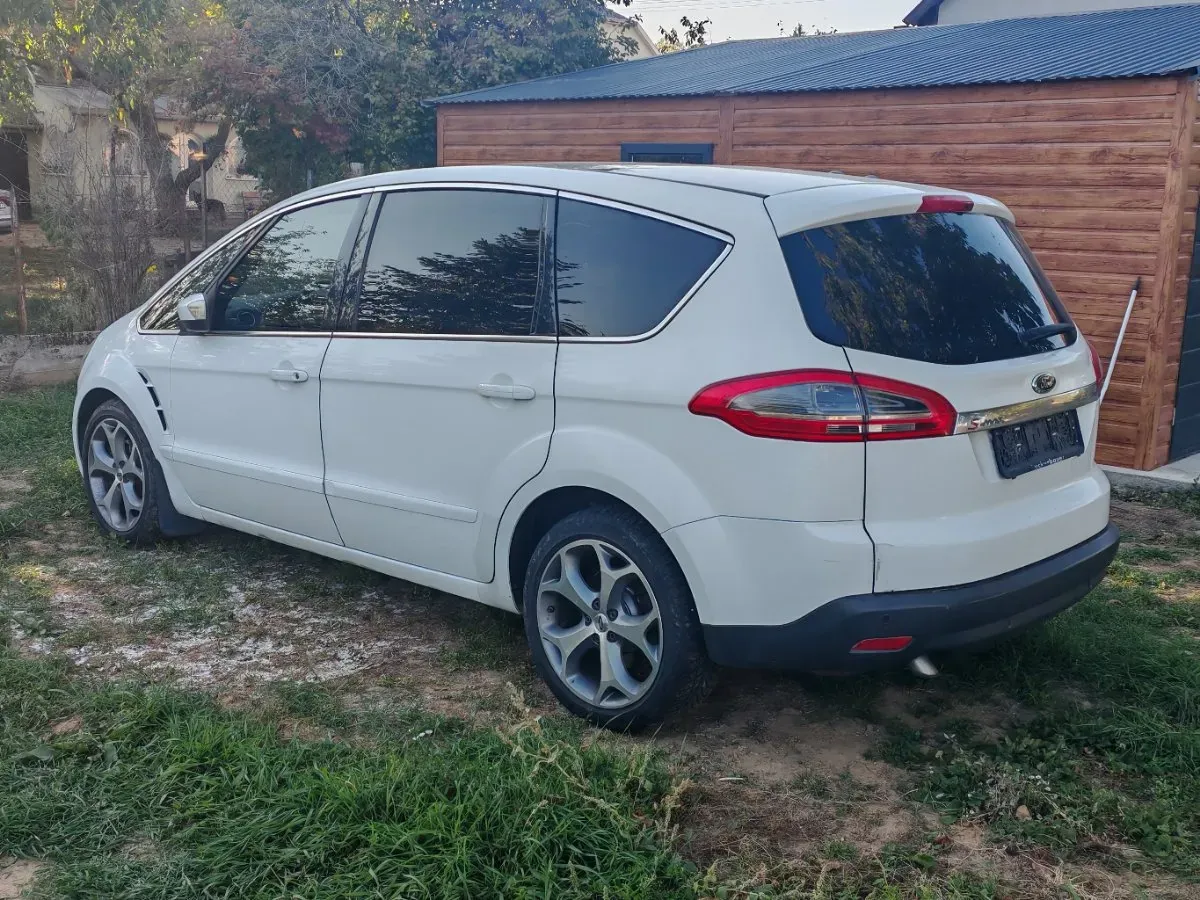 Ford S-Max 2011 photo 3