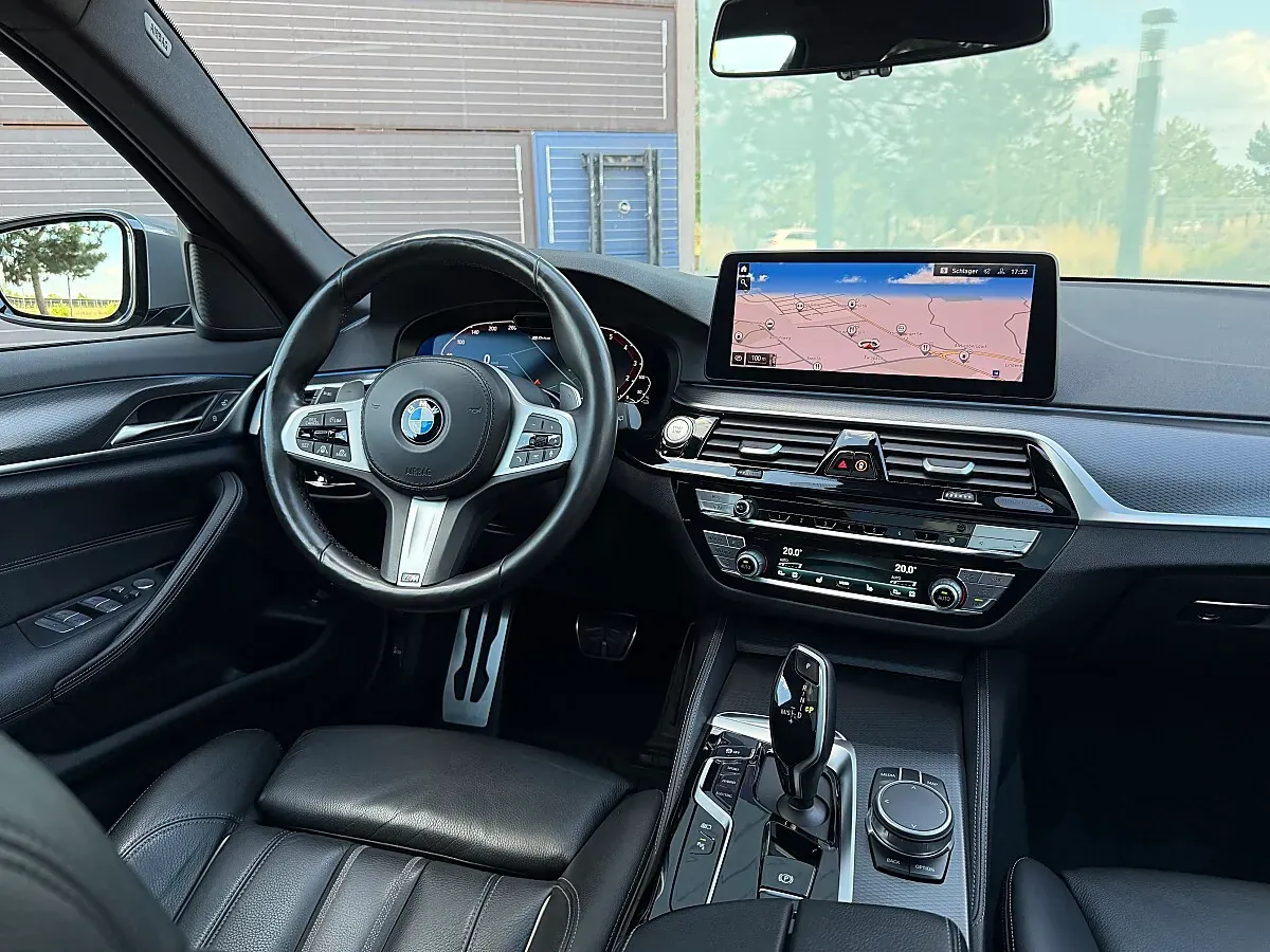 BMW 5 Series 2021 photo 2