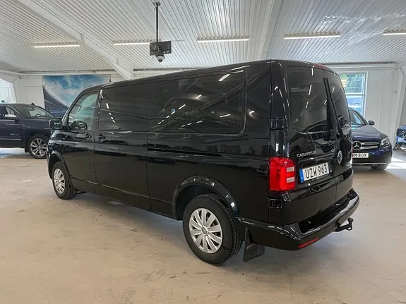 Volkswagen Caravelle 2017 photo 2
