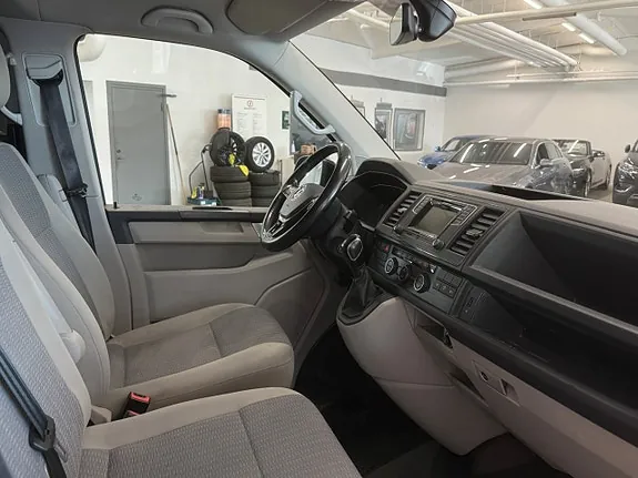 Volkswagen Caravelle 2017 photo 5