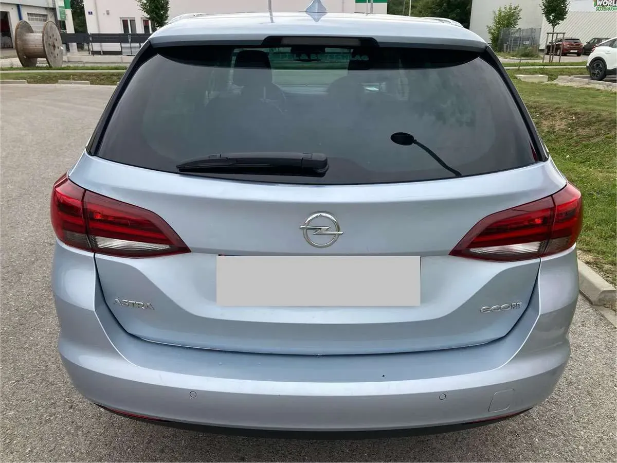 Opel Astra 2017 photo 2