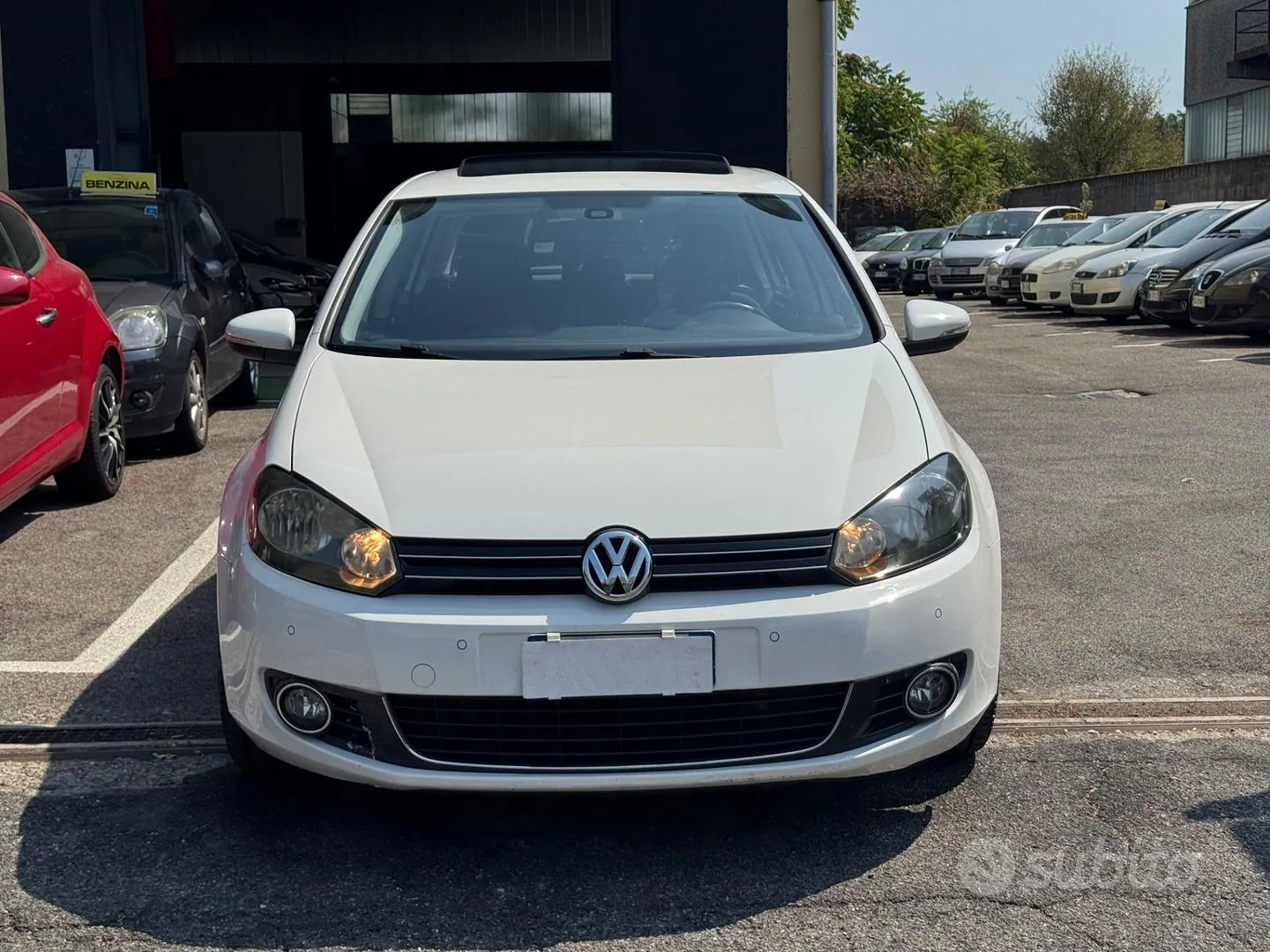 Volkswagen Golf 2010 photo 4