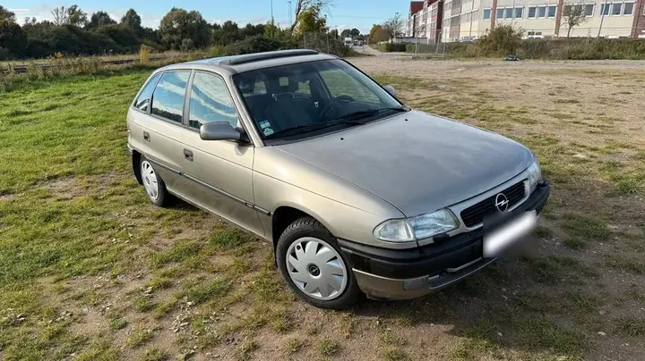 Opel Astra F