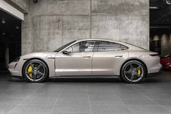 Porsche Taycan 2022 photo 2