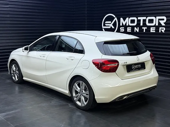 Mercedes-Benz A180 2017 photo 2