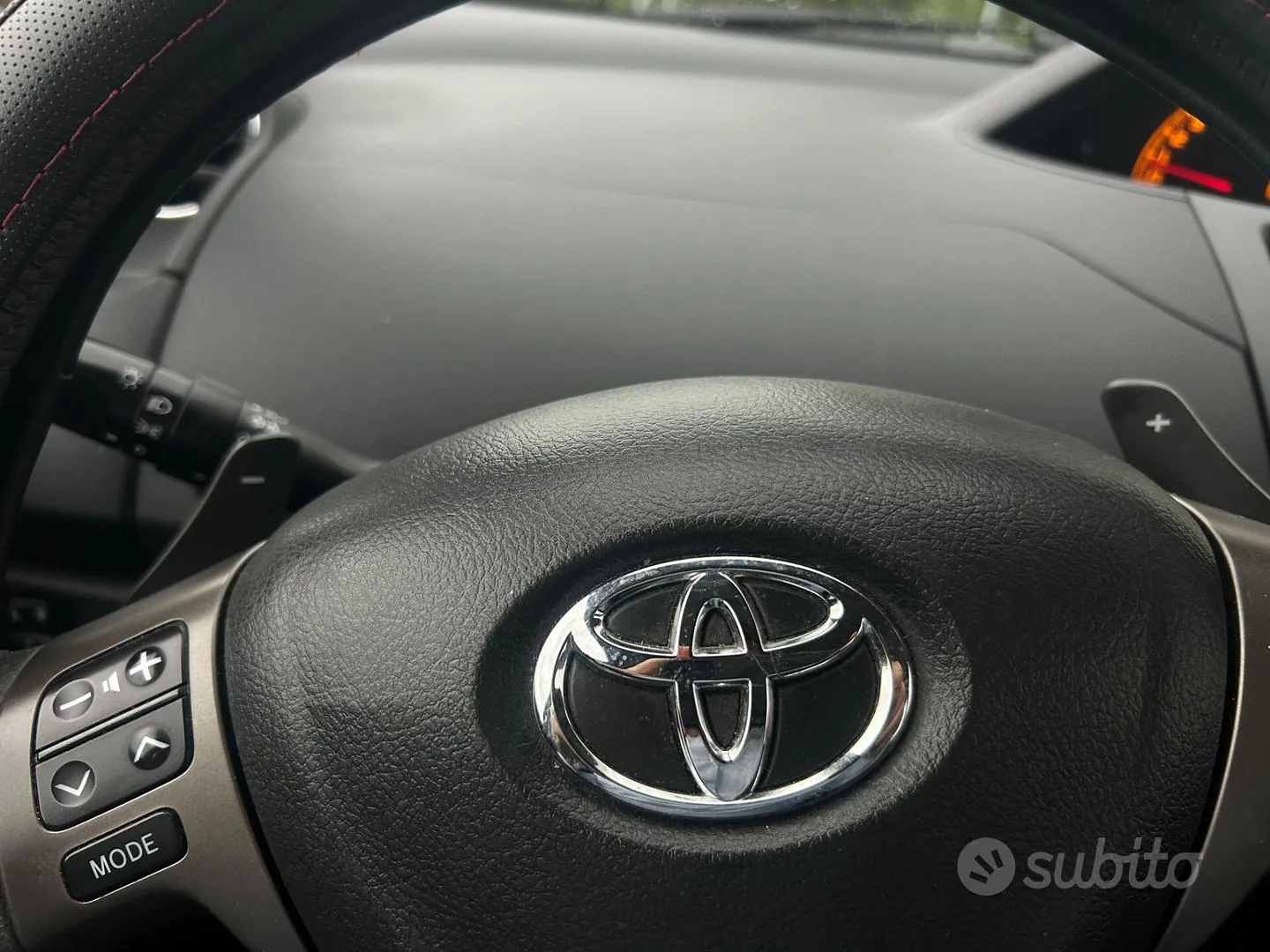 Toyota Yaris 2010 photo 5